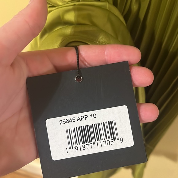 NWT Mac Duggal Pleated Halter Neck Mini Dress in Apple Green - Picture 12 of 14